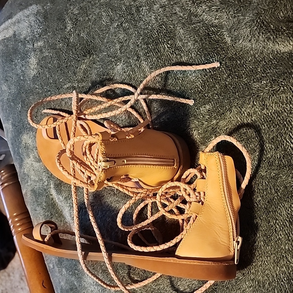 Boho Ankle Wrap Jeffrey Cambell sandals - Picture 5 of 5